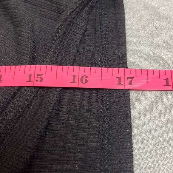 Project Social T Easy Breezy Crop Top Black Plunge Neck Twist Front Med NWT $68 - Picture 9 of 10